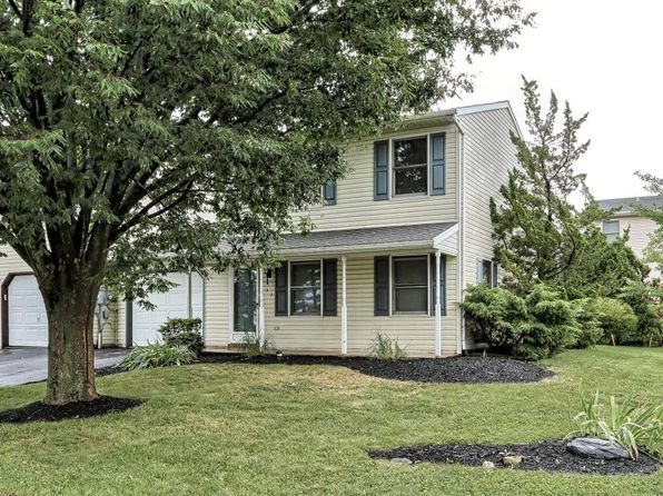 32 Forest Cir