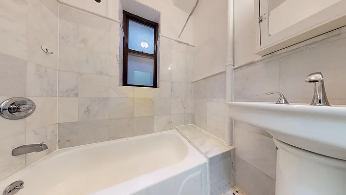 Rented by Bond New York | media 15