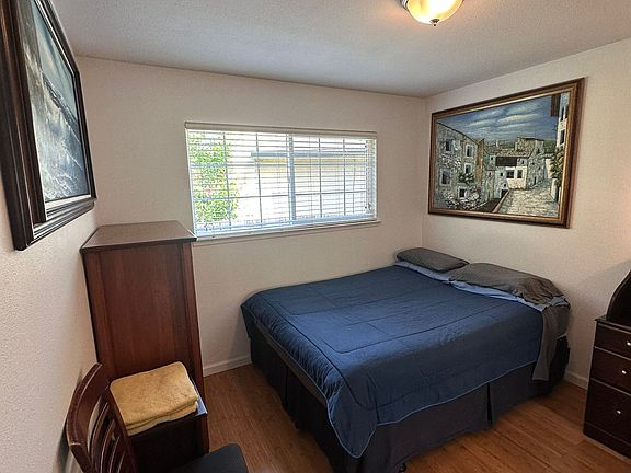 2nd image of 33 Greentree Cir #B