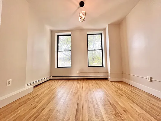 Rented by Pear NYC LLC | media 10