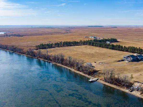 3022 Ponderosa Ct, Waubay, SD 57273