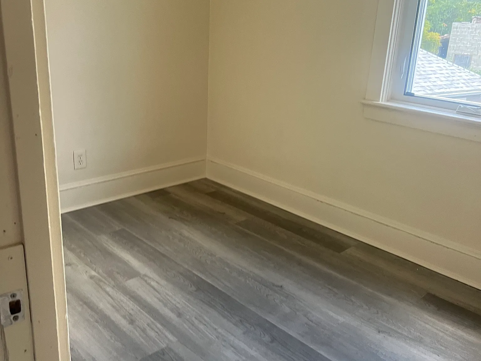 3 bed, 1200 sqft, $2,100 — Photo 1