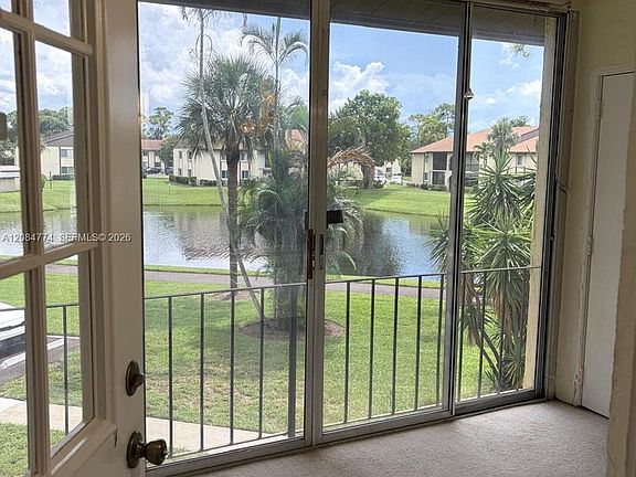 4th image of 3561 Pine Tree Ct APT D-2