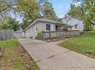 1109 Temple St SE, Grand Rapids, MI