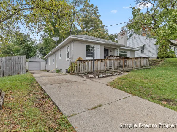 1109 Temple St SE, Grand Rapids, MI 49507