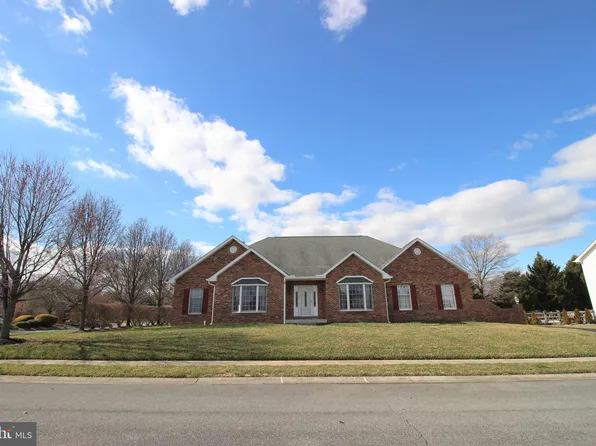 2 Noah Ct, Bear, DE 19701