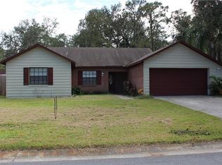 8039 Deerwood Cir, Tampa, FL 33610