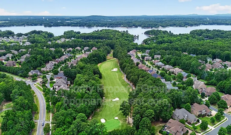 16436 Palisades Commons Dr — Photo 44