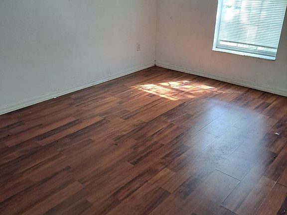 2nd image of 2243 Sweet Holly Ln