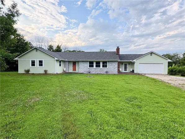 6130 NE State Rte NW, Adrian, MO 64720
