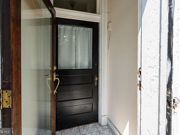 2nd image of 716 4th St NE