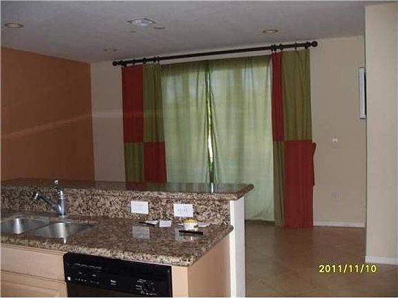 4th image of 2363 NE 42nd Cir