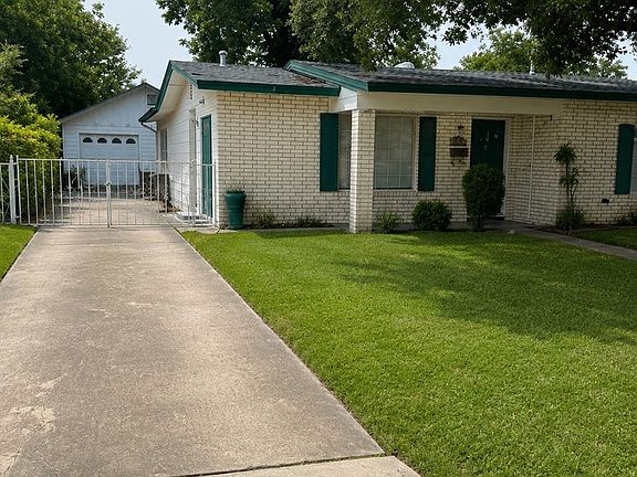 3rd image of 663 AURORA AVE