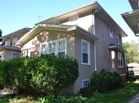 2nd image of 1110 N Lombard Ave