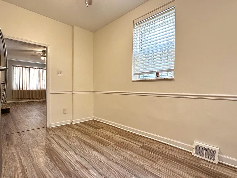 2509 S Rosewood St — Photo 17