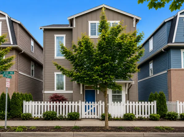 809 4th Ave NE, Issaquah, WA 98029