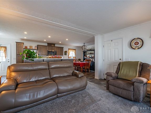 5th image of 447 Kalynn Cir