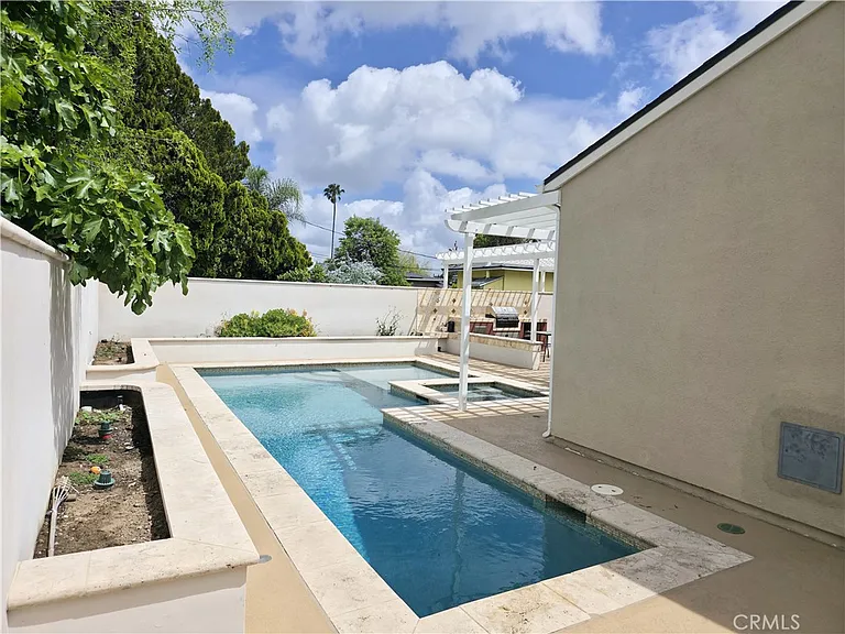 5339 Veloz Ave — Photo 34