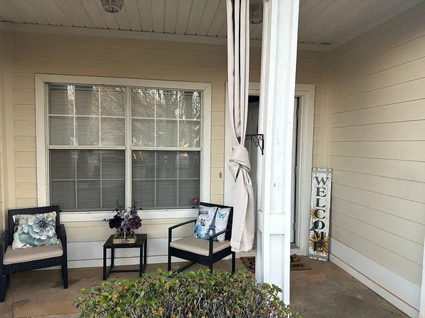 91 Courtyard Way, Enterprise, AL 36330