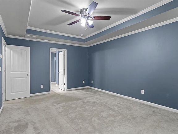 4th image of 224 Madison Ave