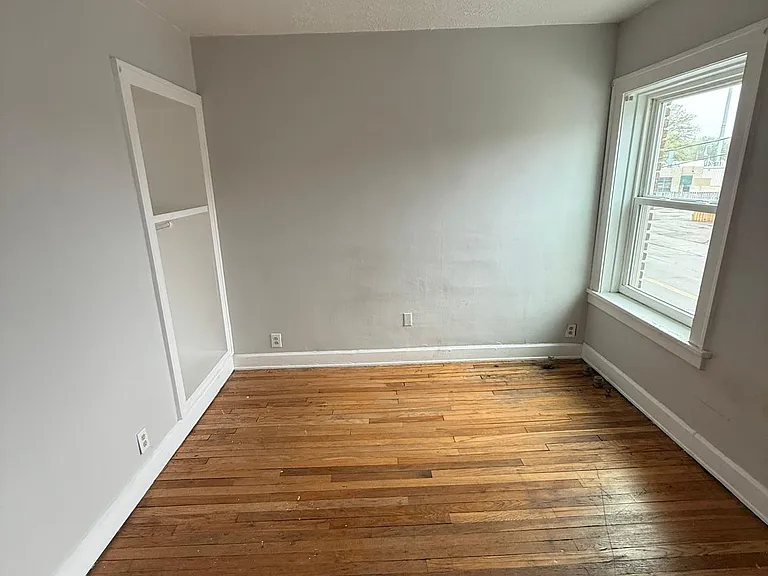 1318 Warrensville Center Rd #4 — Photo 2