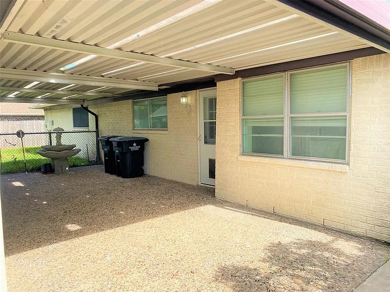 803 Dogwood St — Photo 17