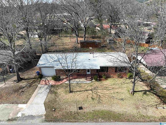 2nd image of 1512 Forney St