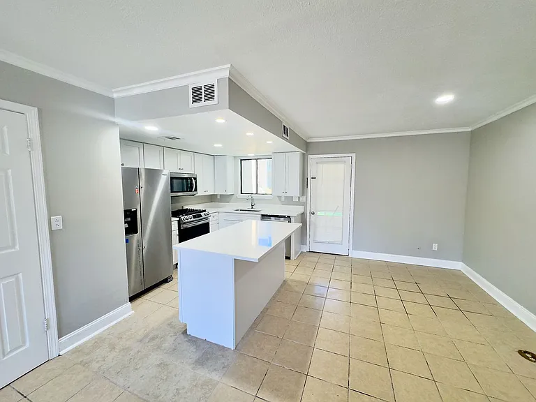 138 Bonnie Ln — Photo 9
