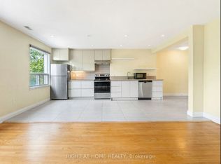 1207 Hurontario St #B, Mississauga, ON L5G3H2