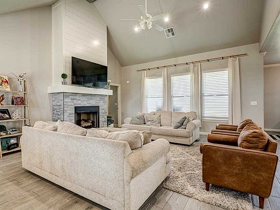 2nd image of 2510 Trio Ranch Dr