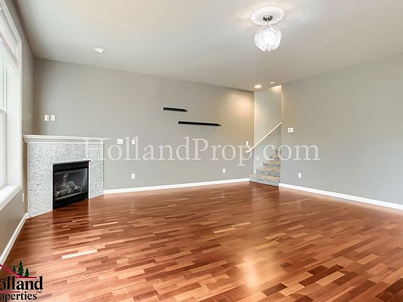 5th image of 19021 SW York St