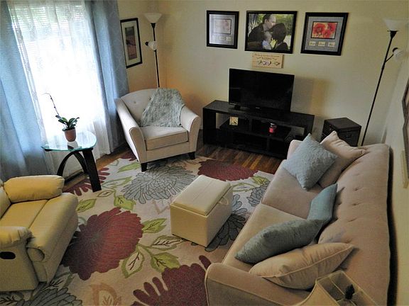 5th image of 1444 Chelmsford Sq N