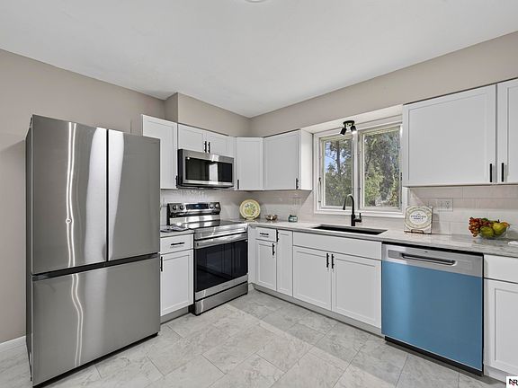 3rd image of 1705 Terry Ave