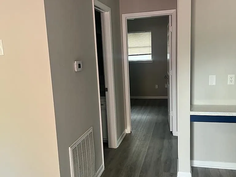 1412 Avenue C — Photo 6