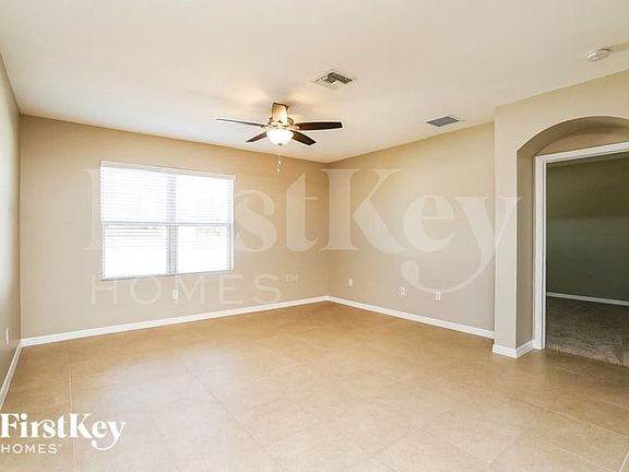2nd image of 1402 NW Juanita Pl