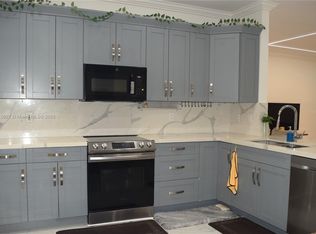 538 Slippery Rock Rd, Weston, FL 33327