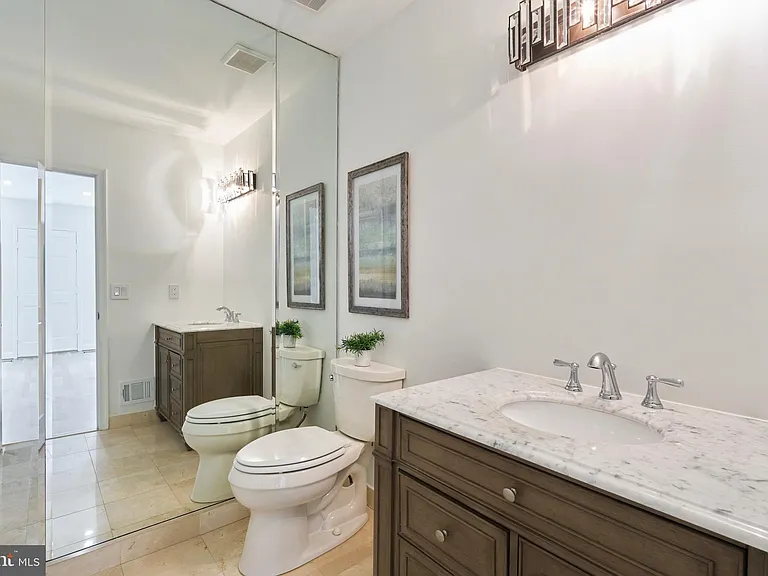 6615 Anthony Crest Sq — Photo 21