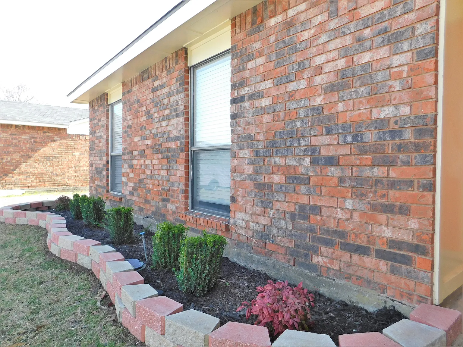 3 bed, 1249 sqft, $2,050 — Photo 4
