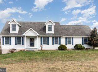 655 Curtis Dr, Gettysburg, PA 17325