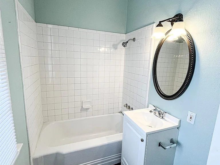 4114 Avenue S 1/2 #A — Photo 5