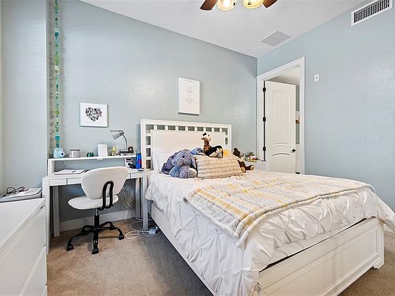 3rd image of 1320 NW 3rd Ave APT 122