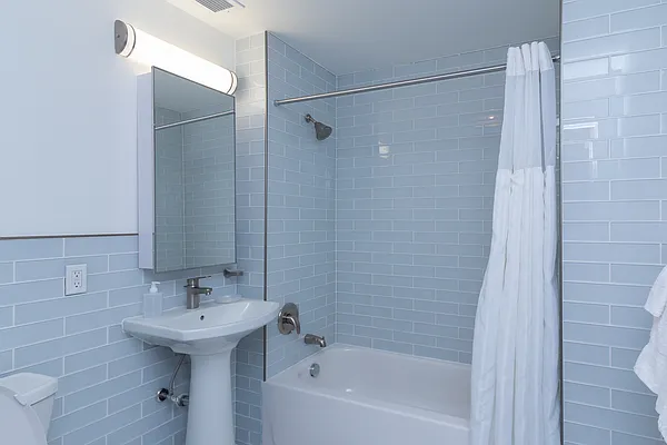 Rented by Douglas Elliman | media 21