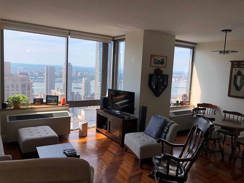 1st image of 101 W 67th St APT 52F