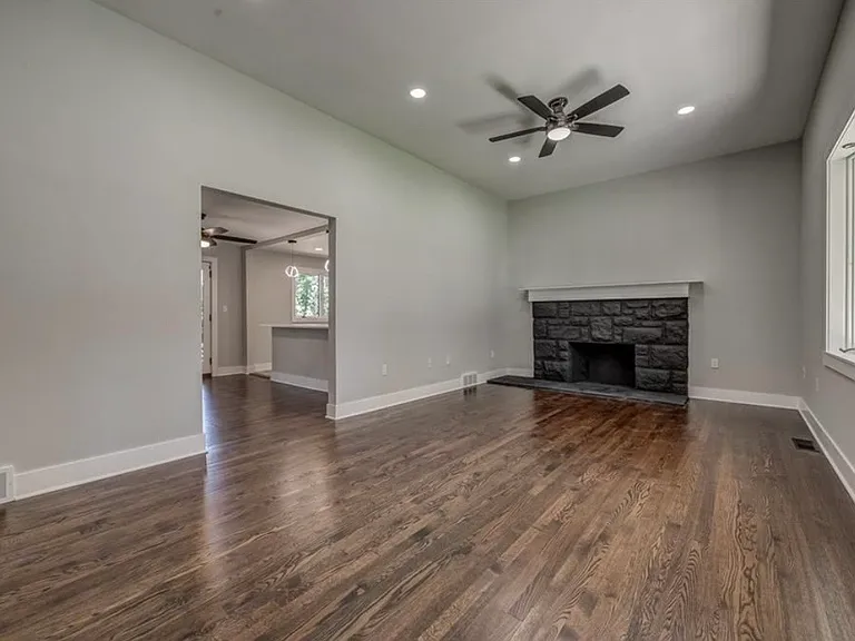 8400 Riggs St — Photo 4