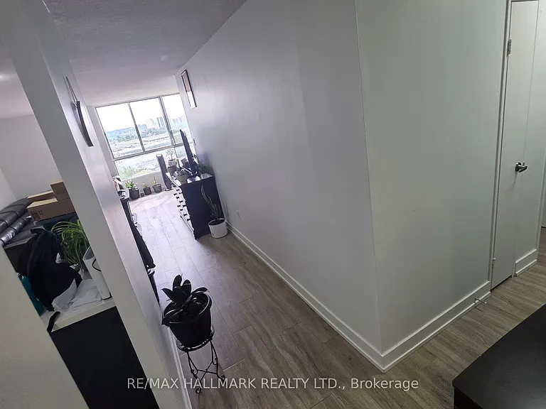 15 Martha Eaton Way #1705 — Photo 8