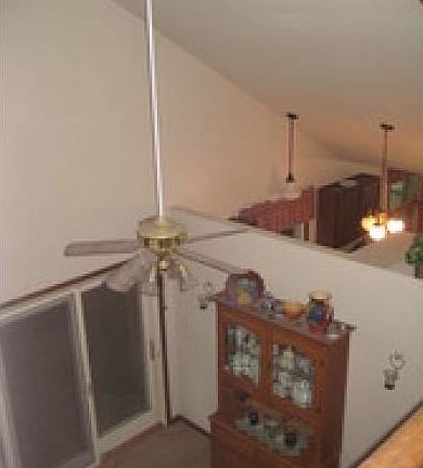 3rd image of 2S071 Waltham Ct