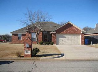 231 Timber Rdg, Harrah, OK 73045