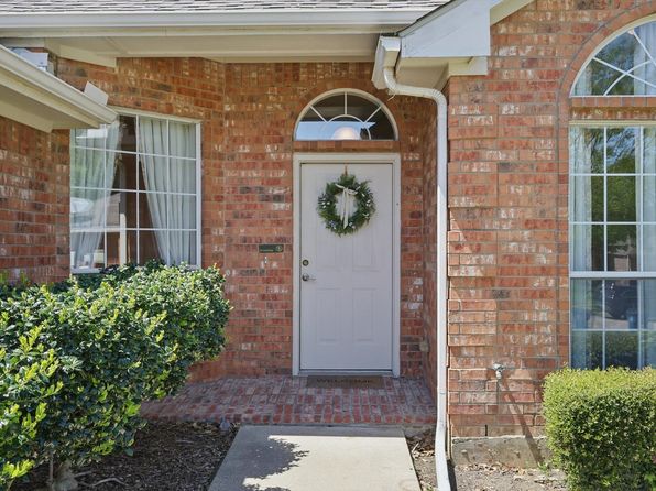 2044 Kenny Ct, Lewisville, TX 75067