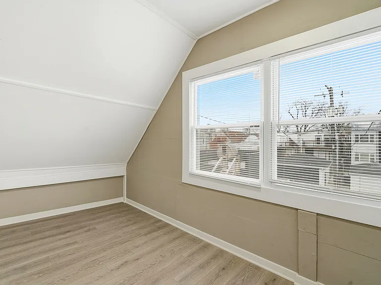 1217 N Harding Ave #2 — Photo 13
