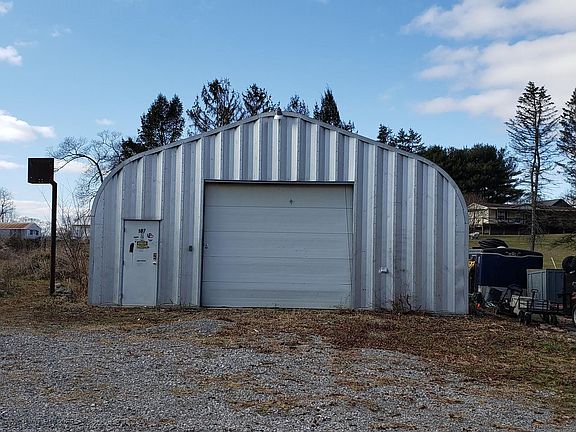4th image of 14136 Greencastle Pike